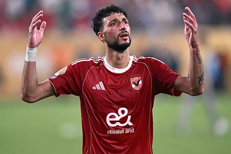 العربي يعرض التعاقد مع وسام أبو علي وفقاً للراية القطرية