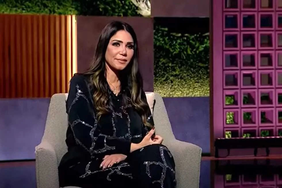 «العربية أثرت عليّ بسبب حسد الآخرين».. إيناس عز الدين تروي تفاصيل غيابها عن الوسط الفني «العربية أثرت عليّ بسبب حسد الآخرين».. إيناس عز الدين تروي تفاصيل غيابها عن الوسط الفني