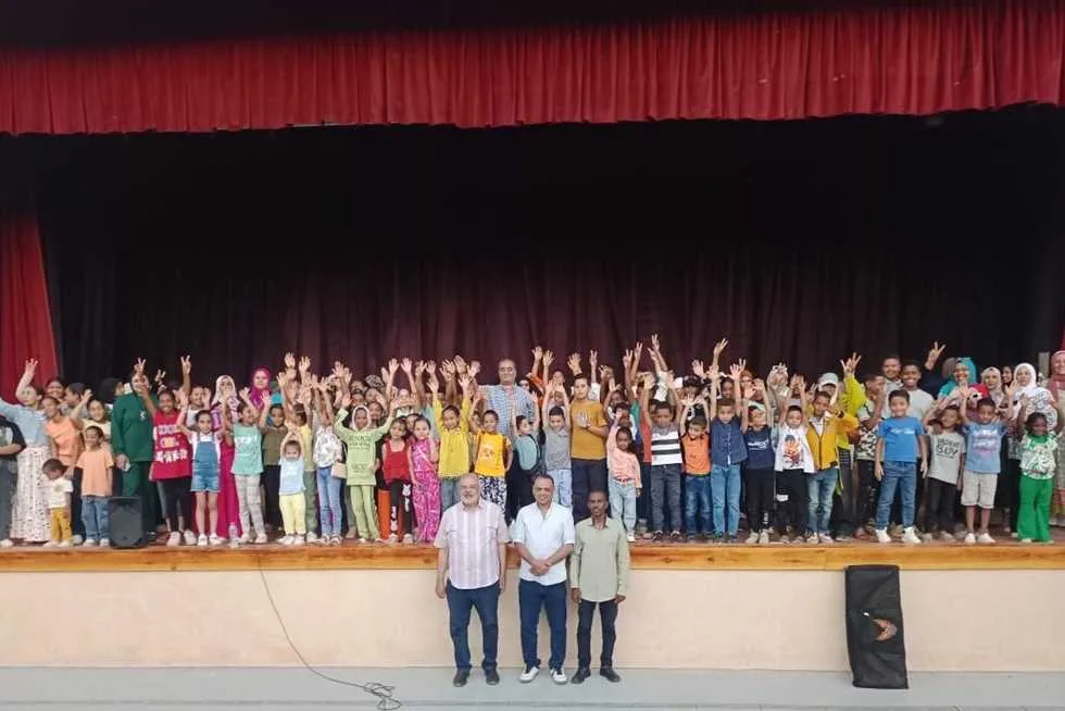 العروض الثقافية والورش الفنية تبرز نهاية برنامج «مصر جميلة» في أسوان العروض الثقافية والورش الفنية تبرز نهاية برنامج «مصر جميلة» في أسوان