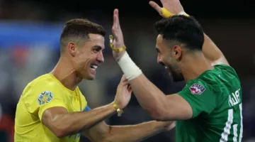 العقيدي يتحدث عن حديثه مع رونالدو قبل مواجهة النصر والفتح