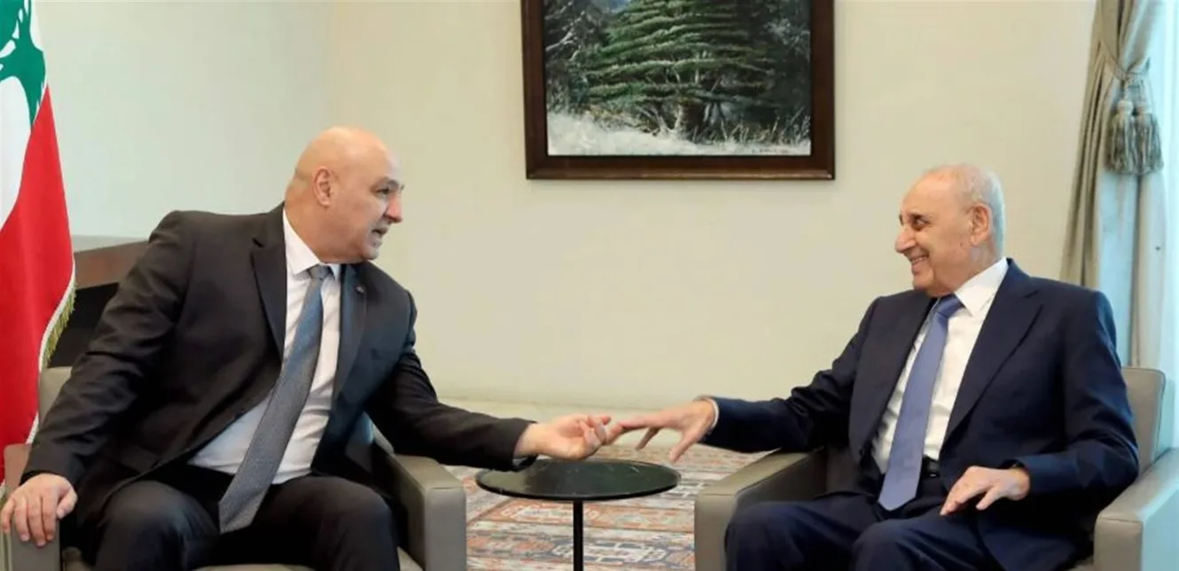 العلاقة بين الرئاستين الأولى والثانية: تناغم تام.. مع التركيز على إقرار الملفات. العلاقة بين الرئاستين الأولى والثانية: تناغم تام.. مع التركيز على إقرار الملفات.