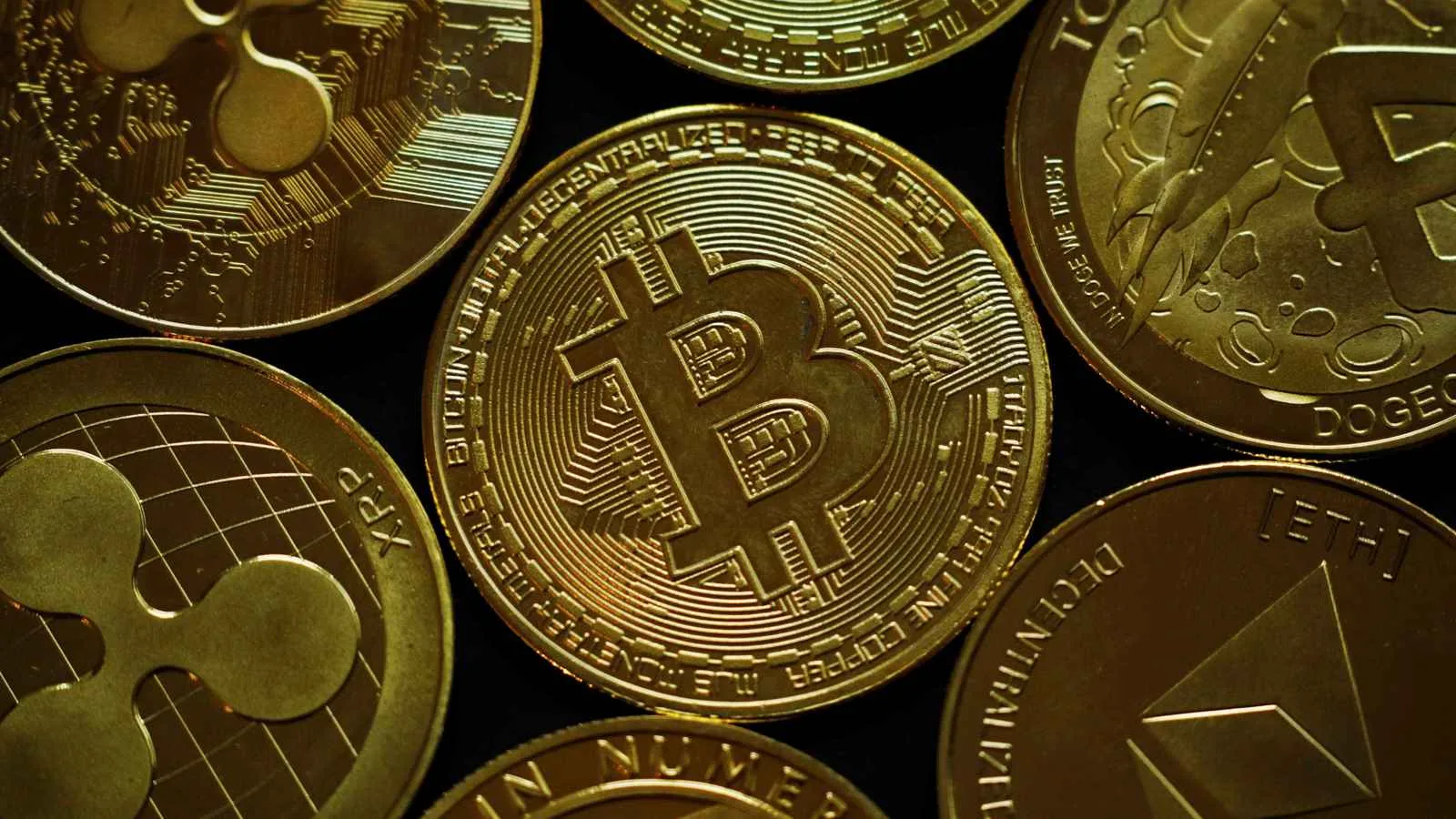 العملات الرقمية تستمر في الارتفاع وسط انتظار لبيانات التضخم الأميركية