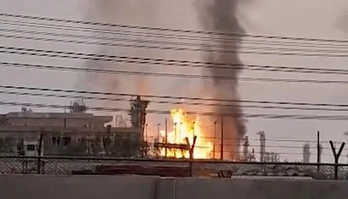 الغاز في خط المواجهة بين إسرائيل وإيران: المخاطر تهدد أمن الطاقة الغاز في خط المواجهة بين إسرائيل وإيران: المخاطر تهدد أمن الطاقة