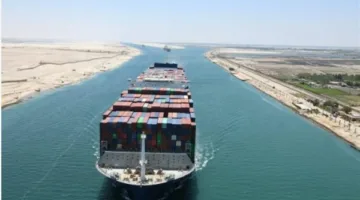 الفريق أسامة ربيع: استئناف تدريجي لحركة السفن العملاقة في قناة السويس