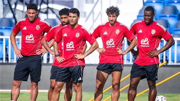 الفوز هو الخيار الوحيد.. الأهلي يتحضر لمواجهة بورتو في آخر جولات مرحلة المجموعات بالمونديال الفوز هو الخيار الوحيد.. الأهلي يتحضر لمواجهة بورتو في آخر جولات مرحلة المجموعات بالمونديال