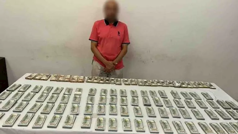 القبض على مدير شركة بتهمة الاتجار في العملة في القاهرة القبض على مدير شركة بتهمة الاتجار في العملة في القاهرة