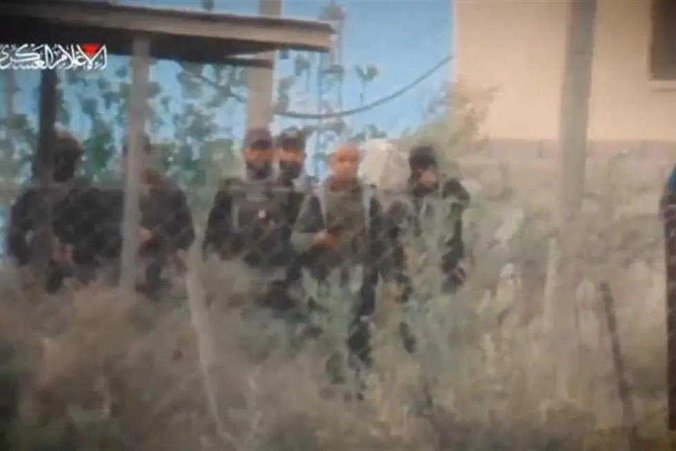 القسام يطلق النار على جندي وسرايا القدس تستهدف وحدة مشاة شرق خان يونس القسام يطلق النار على جندي وسرايا القدس تستهدف وحدة مشاة شرق خان يونس