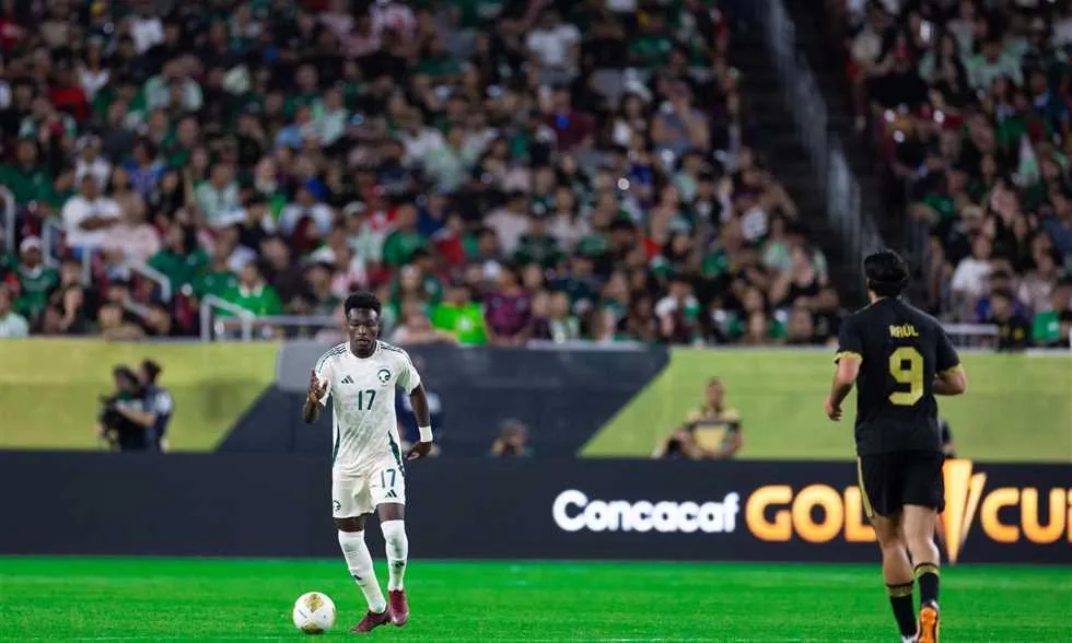 الكأس الذهبية – منتخب السعودية يخرج من ربع النهائي بعد هزيمته أمام المكسيك بثنائية. الكأس الذهبية – منتخب السعودية يخرج من ربع النهائي بعد هزيمته أمام المكسيك بثنائية.