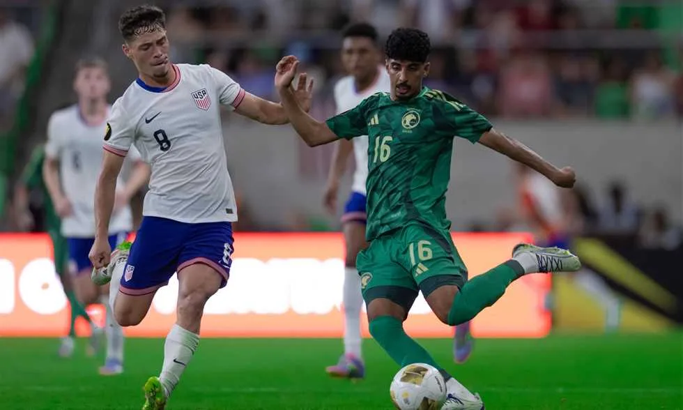 الكأس الذهبية – هزيمة السعودية أمام الولايات المتحدة.. وتأهل الأخضر بيده الكأس الذهبية – هزيمة السعودية أمام الولايات المتحدة.. وتأهل الأخضر بيده