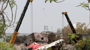 الكشف عن الصندوق الأسود للطائرة الهندية المت crashed