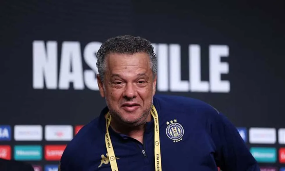 الكنزاري: تمكنا من تجاوز الوقت الضائع أمام تشيلسي.. استفدنا من تجربة كأس العالم وهدفنا تحقيق المفاجأة. الكنزاري: تمكنا من تجاوز الوقت الضائع أمام تشيلسي.. استفدنا من تجربة كأس العالم وهدفنا تحقيق المفاجأة.
