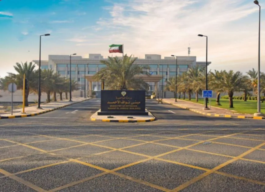 الكويت تحبط تهريب مخدرات تقدر بـ 1.5 مليون دينار بحوزة مهاجر آسيوي الكويت تحبط تهريب مخدرات تقدر بـ 1.5 مليون دينار بحوزة مهاجر آسيوي