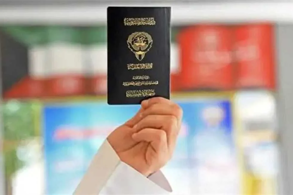 الكويت تلغي جنسية 153 فردًا معظمهم ينتمون إلى قبيلتي شمر وعنزة الكويت تلغي جنسية 153 فردًا معظمهم ينتمون إلى قبيلتي شمر وعنزة
