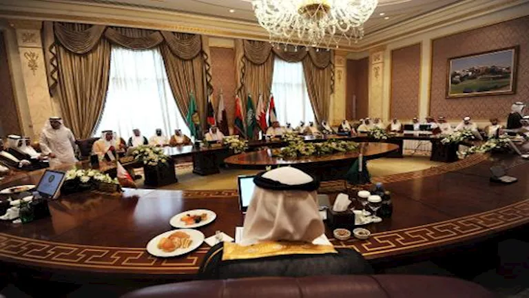 المجلس الوزاري لمجلس التعاون الخليجي يُستنكر الاعتداء الإيراني على قطر.