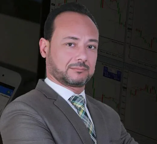 المدير التنفيذي لشركة «أصول القابضة»: السوق يطمح للوصول إلى 35500 نقطة بعد اعتماد ضريبة الدمغة. المدير التنفيذي لشركة «أصول القابضة»: السوق يطمح للوصول إلى 35500 نقطة بعد اعتماد ضريبة الدمغة.