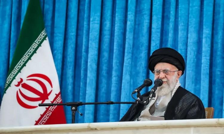 المرشد الإيراني يوجه رسالة للإسرائيليين: المعركة قد بدأت المرشد الإيراني يوجه رسالة للإسرائيليين: المعركة قد بدأت