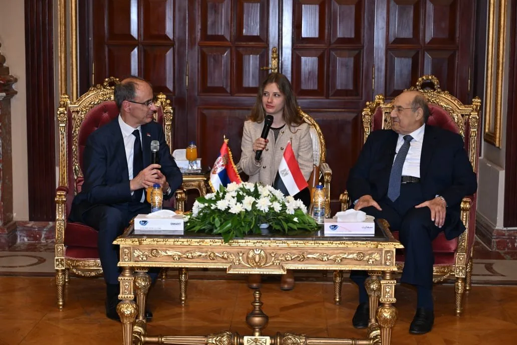 المستشار عبدالوهاب عبدالرازق يرحب برئيس وزراء جمهورية صربيا