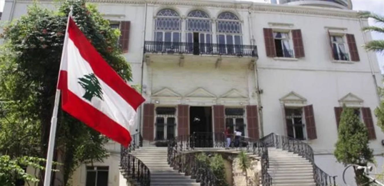 المصادر الخارجية للتشكيلات الدبلوماسية: أعادت الهيكلة إلى السلك الدبلوماسي. المصادر الخارجية للتشكيلات الدبلوماسية: أعادت الهيكلة إلى السلك الدبلوماسي.