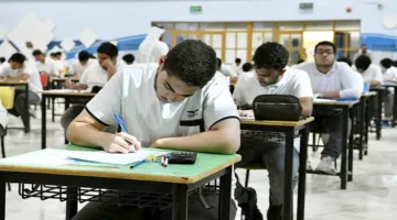 المصريون يتصدرون قائمة الأوائل في الثانوية العامة بالكويت (صور)
