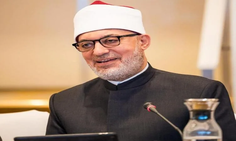 المفتي يبارك للرئيس السيسي والأمة العربية والإسلامية بمناسبة بدء العام الهجري الجديد