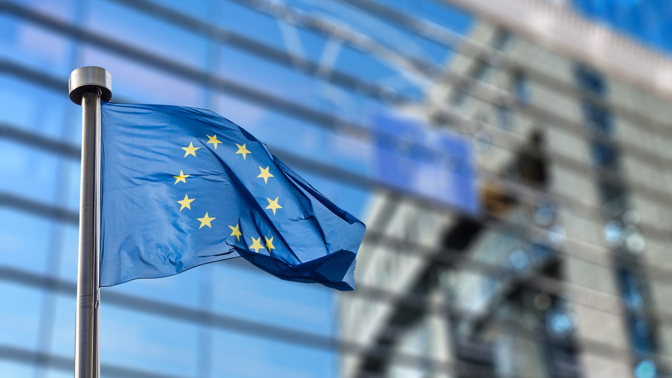 المفوضية الأوروبية تقترح تخفيف ضوابط الاندماج في قطاع الصناعات الدفاعية المفوضية الأوروبية تقترح تخفيف ضوابط الاندماج في قطاع الصناعات الدفاعية