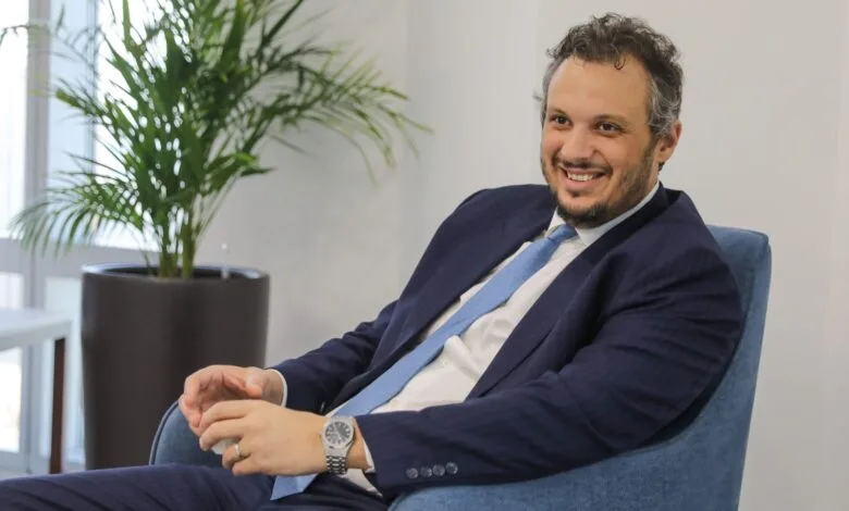 المهندس ممدوح عيد يسافر إلى الإمارات لتجهيز فريق بيراميدز للموسم القادم.