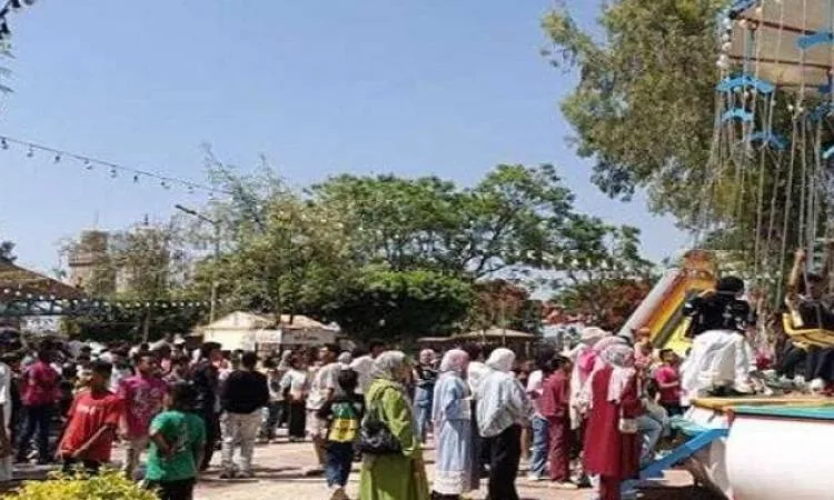 المواطنون يحتفلون باليوم الرابع من عيد الأضحى المبارك في جميع أنحاء البلاد المواطنون يحتفلون باليوم الرابع من عيد الأضحى المبارك في جميع أنحاء البلاد