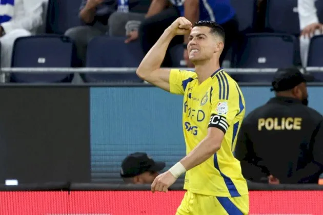 النصر السعودي يجدد عقد لاعبه البرتغالي رونالدو حتى 2027
