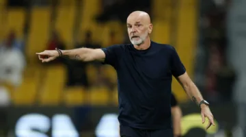 النصر يعلن فسخ عقد بيولي والمدرب الإيطالي يتجه نحو فيورنتينا.