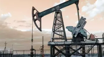 النفط ينخفض مع انتظار قرار الولايات المتحدة بشأن التدخل في صراع إيران وإسرائيل