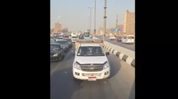 النقل تبحث إمكانية تطبيق غرامة قدرها 3000 جنيه لحماية مسار الحافلات الترددية