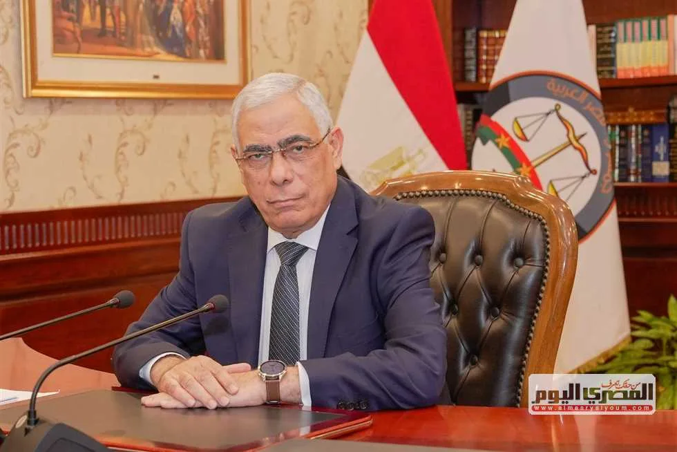 النيابة تقرر الإفراج عن 50 متهمًا محتجزًا احتياطيًا في إطار مراجعة دورية (تفاصيل) النيابة تقرر الإفراج عن 50 متهمًا محتجزًا احتياطيًا في إطار مراجعة دورية (تفاصيل)