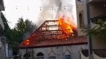 النيران تشتعل في فندق تاريخي بشمال لبنان
