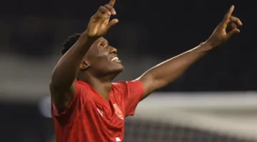 الهداف الأسطوري لفريقه.. انتقال كبير يلوح في الأفق نحو الدوري الإماراتي