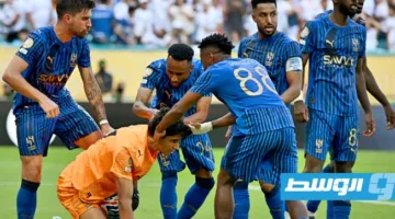 الهلال السعودي يلعب مباراة حاسمة ضد سالزبورغ في كأس العالم للأندية.