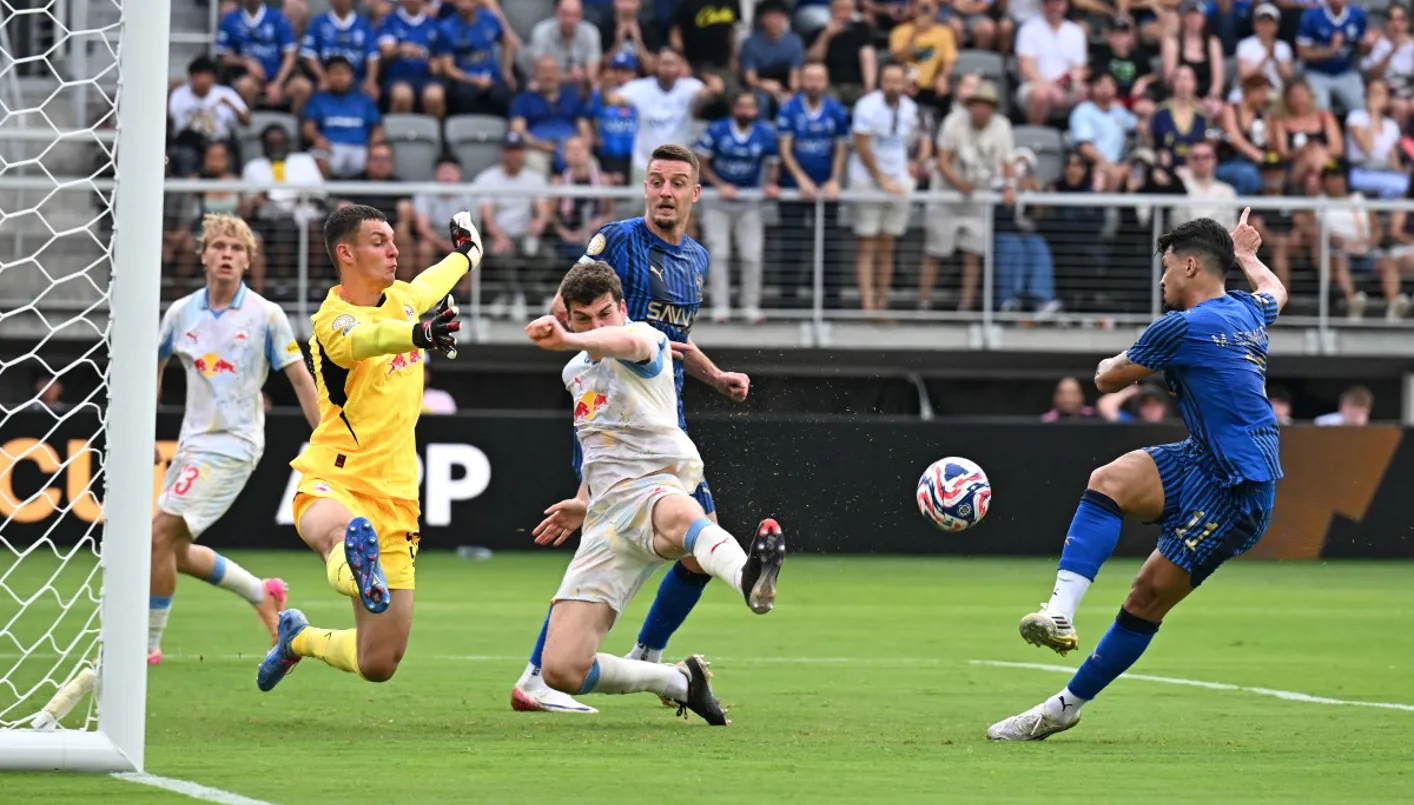 الهلال يحقق تعادلًا مع سالزبورغ ويواصل تدعيم فرصه في التأهل الهلال يحقق تعادلًا مع سالزبورغ ويواصل تدعيم فرصه في التأهل