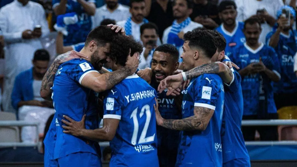 الهلال يعلن عن تشكيلته القوية لكأس العالم للأندية 2025.. نجوم بارزون في الصفوف الأمامية الهلال يعلن عن تشكيلته القوية لكأس العالم للأندية 2025.. نجوم بارزون في الصفوف الأمامية