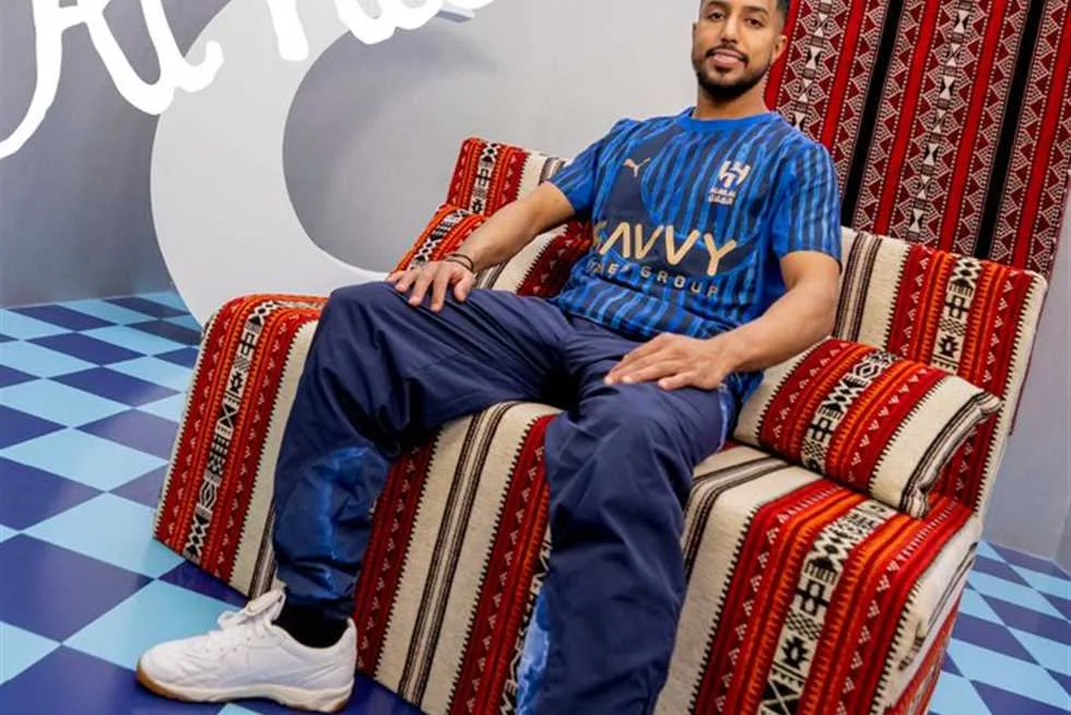 الهلال يعلن عن تصميم قميصه لمنافسات كأس العالم للأندية الهلال يعلن عن تصميم قميصه لمنافسات كأس العالم للأندية