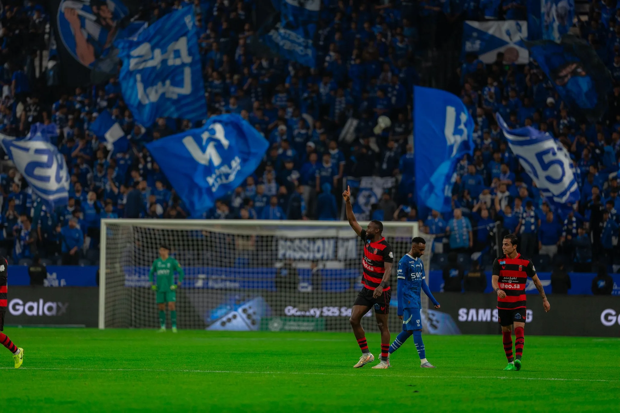 الهلال يعلن عن خليفة أوسيمين الهلال يعلن عن خليفة أوسيمين