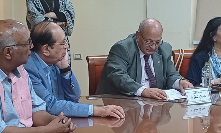 الهيئة العليا للثقافة تنظم حلقة نقاش حول “الشخصية المصرية وتطوراتها في القرن العشرين الهيئة العليا للثقافة تنظم حلقة نقاش حول “الشخصية المصرية وتطوراتها في القرن العشرين