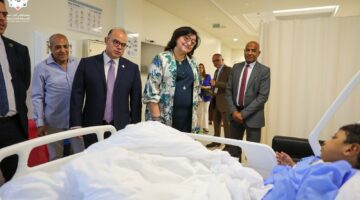 «الهيئة المالية» وشركات القطاع المالي غير المصرفي يزورون مستشفى أهل مصر تعزيزاً للتنمية المجتمعية