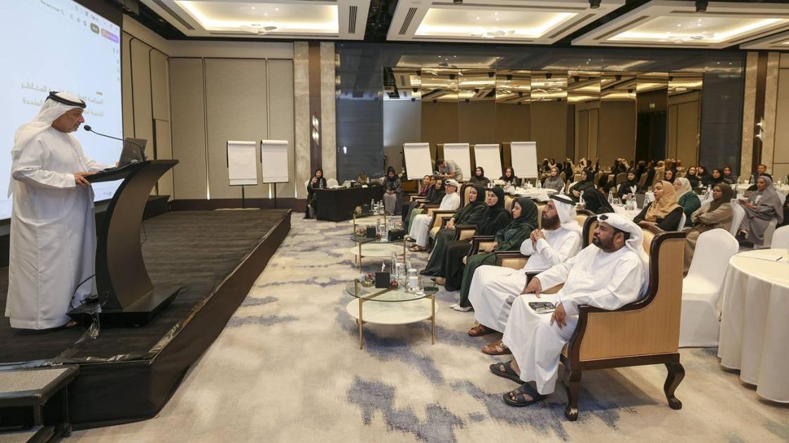 الوزارة تُطلق خطة وطنية للتصدي للمخاطر الصحية الوزارة تُطلق خطة وطنية للتصدي للمخاطر الصحية