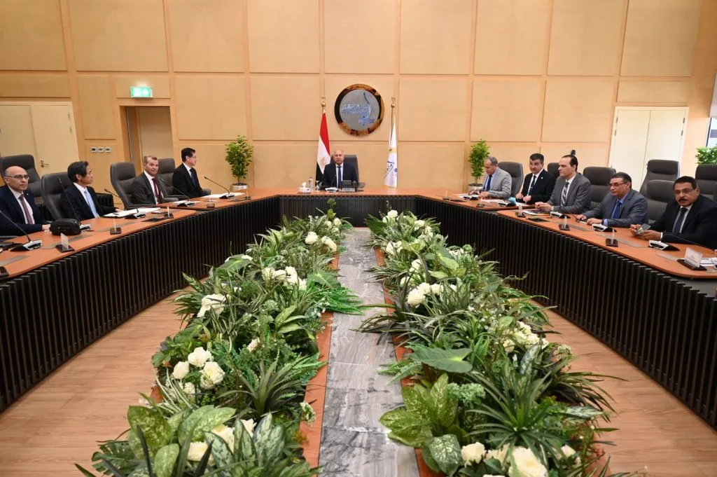 الوزير: بدء تشغيل أول قطار للخط الرابع من ميتسوبيشي اليابانية في مايو 2026