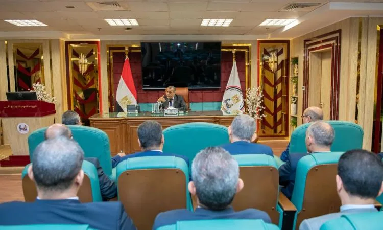 الوزير “محمد صلاح”: الإنتاج الحربي عنصر حيوي في التصنيع العسكري الوزير “محمد صلاح”: الإنتاج الحربي عنصر حيوي في التصنيع العسكري