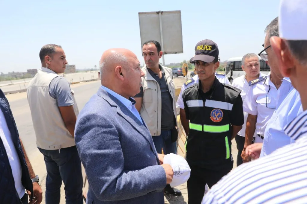 الوزير يطلب وضع خطة زمنية مكثفة لاستكمال الطريق الدائري الإقليمي كافة. الوزير يطلب وضع خطة زمنية مكثفة لاستكمال الطريق الدائري الإقليمي كافة.