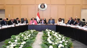 الوزير يُصدر توجيهات بتشكيل فريق عمل صغير يضم الجهات المختصة لمكافحة التهرب الجمركي.