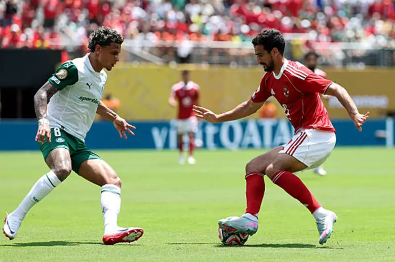 الوصيف يلاقي باريس.. مسار مجموعة الأهلي في دور الـ16 من كأس العالم للأندية الوصيف يلاقي باريس.. مسار مجموعة الأهلي في دور الـ16 من كأس العالم للأندية