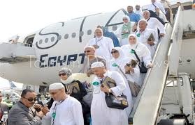 اليوم.. شركة مصر للطيران تُنظم 17 رحلة لنقل حجاج بيت الله الحرام.