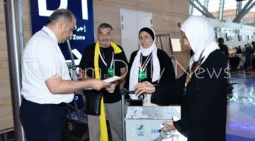 اليوم.. مصر للطيران تنظم 21 رحلة لإعادة حجاج بيت الله الحرام.