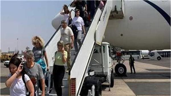 اليوم.. مطار مرسى علم يستضيف 20 رحلة دولية.